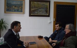 Ministar Mirvad Kurić i najistaknutiji bh. slikar Safet Zec: Ponovno pokrenuti Umjetnički savjet